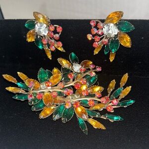 Vintage Albert Weiss Green & Gold Rhinestone Vine Clip On Earrings & Brooch Set